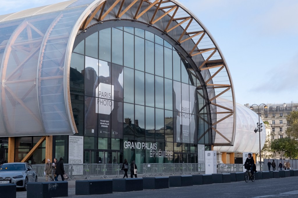 Microgrant Recipient: Yeajin Choi Attends 2023 Paris Photo&nbsp;Fair